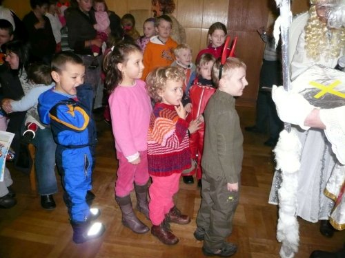 Mikulášské zpívání u stromečku - 3.12.2010